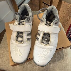 Velaasa strake winter white weightlifting shoe size 6.5, 36